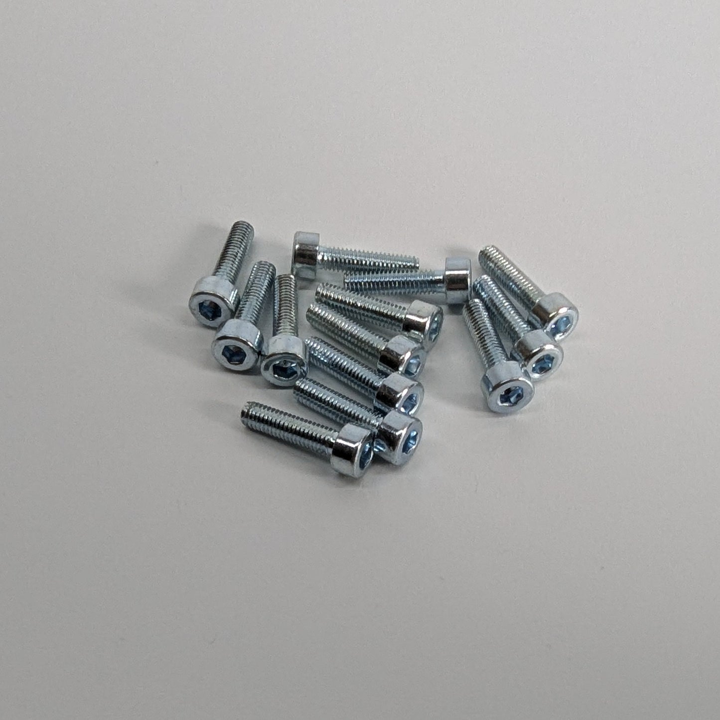 Produktfoto_Schrauben_-_Mortis