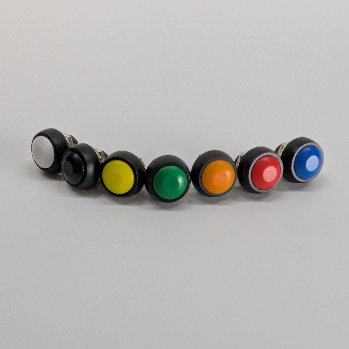 12mm_Taster_alle_Farben_Produktfoto