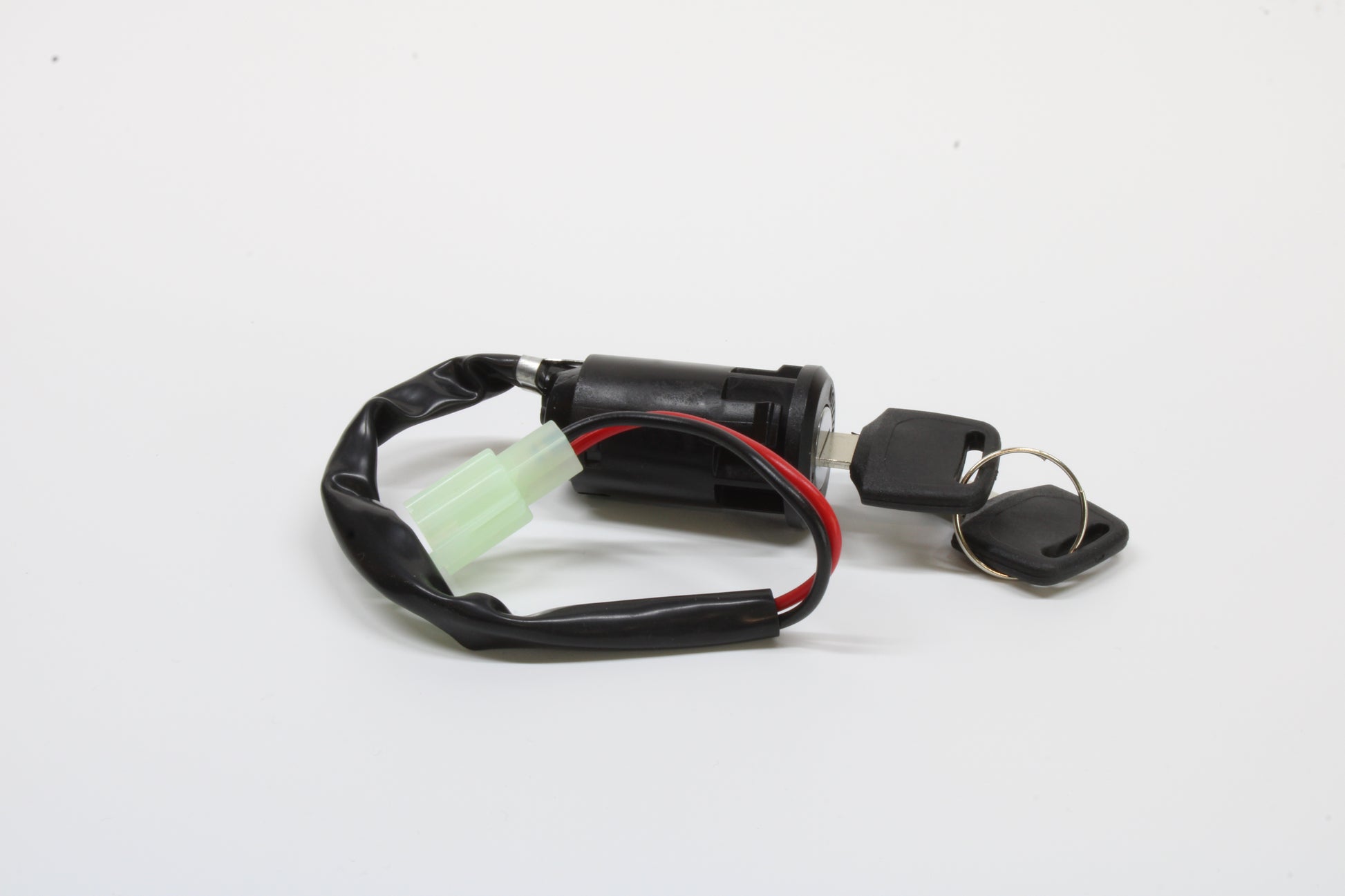 Zündschloss mit eingestecktem Schlüssel